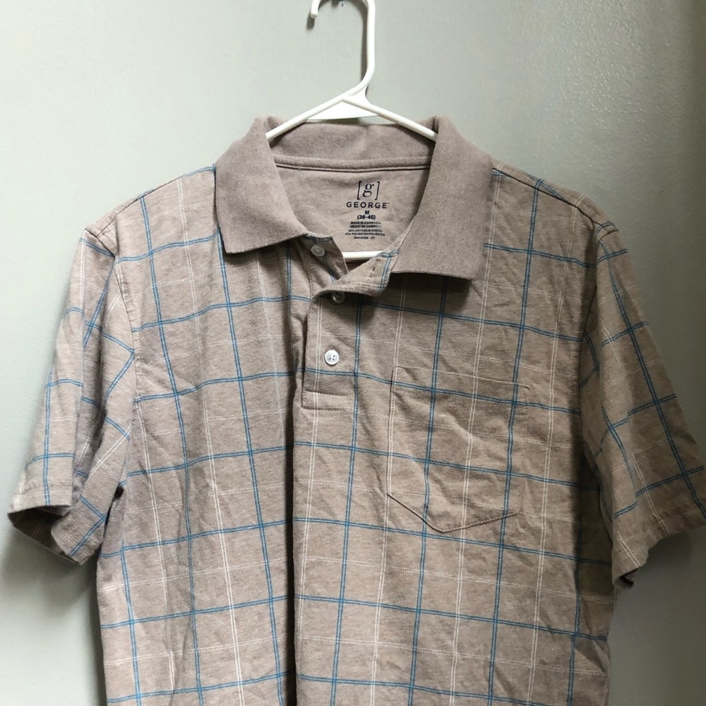 Men’s medium polo shirt slightly worn